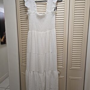 Chic White Ruffled Maxi Dress